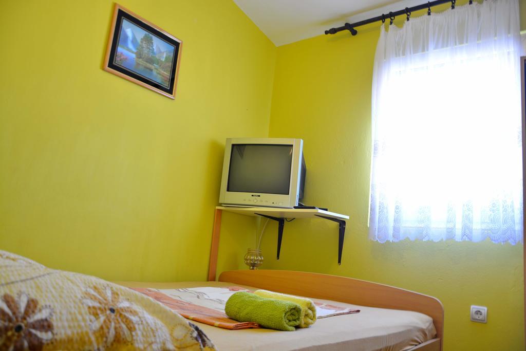 Apartments Sandra Vir Luaran gambar