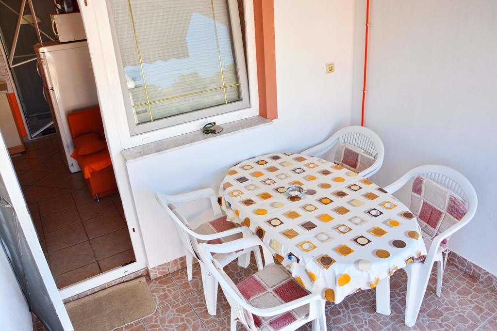 Apartments Sandra Vir Luaran gambar