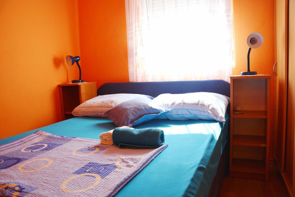 Apartments Sandra Vir Luaran gambar