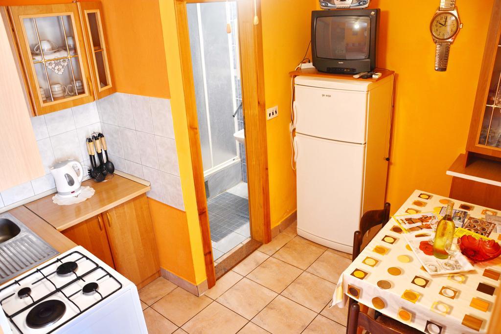 Apartments Sandra Vir Luaran gambar