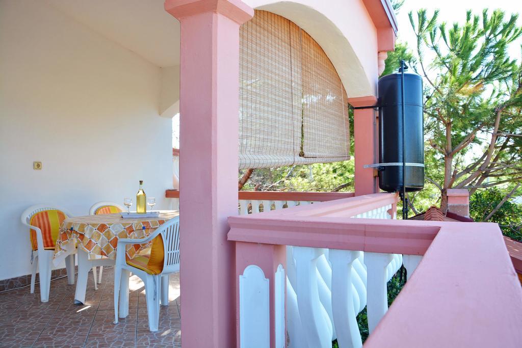 Apartments Sandra Vir Luaran gambar