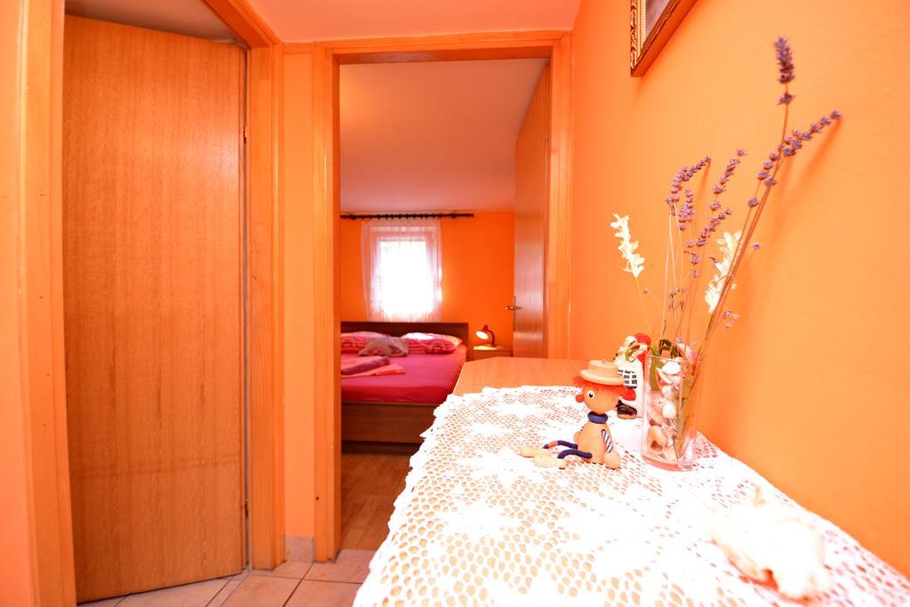 Apartments Sandra Vir Luaran gambar